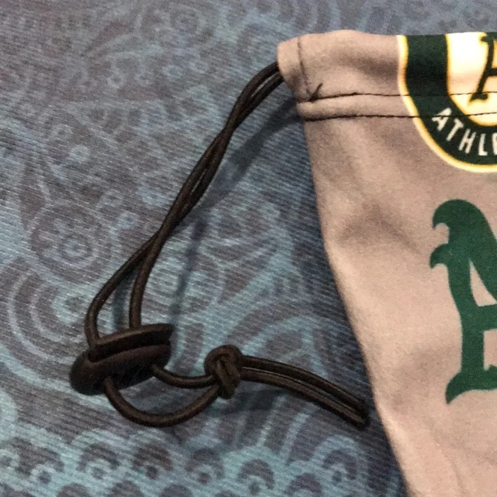 6/$20 New Oakland A’s soft adjustable neck gaiter